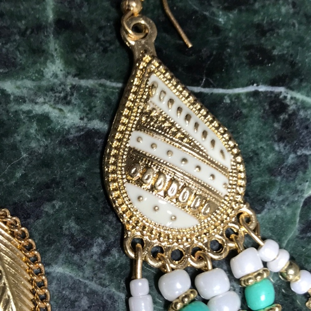 Leaf /Feather Dangle Earrings - image 3